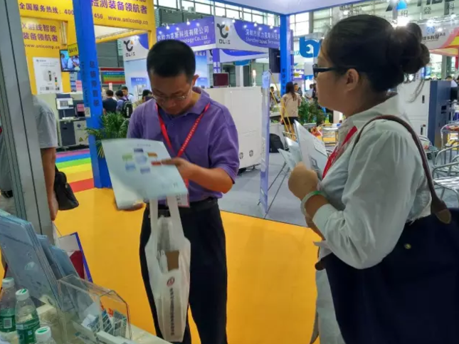 效率科技參加EeIE2017現場照片：加微信